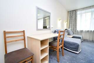 Гостиница Огни Енисея Красноярск Номер полулюкс с 1 двуспальной кроватью-3