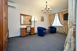 Гостиница Огни Енисея Красноярск Джуниор Сюит "Милори"-7