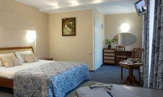 Гостиница Огни Енисея Красноярск Джуниор Сюит "Семейный"-1