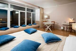 Гостиница Огни Енисея Красноярск Джуниор Сюит "Акварель"-2