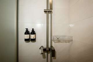 Гостиница Огни Енисея Красноярск Джуниор Сюит "Акварель"-8