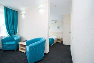 Гостиница Огни Енисея Красноярск Джуниор Сюит Двухкомнатный-3