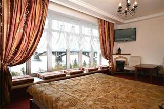 Гостиница Огни Енисея Красноярск Джуниор Сюит "Огни Енисея"-1