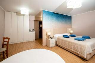 Гостиница Огни Енисея Красноярск Джуниор Сюит "Акварель"-3