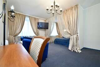 Гостиница Огни Енисея Красноярск Джуниор Сюит "Милори"-6