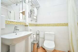 Гостиница Огни Енисея Красноярск Номер полулюкс с 1 двуспальной кроватью Огни Енисея-11