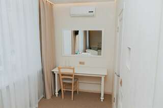 Гостиница Огни Енисея Красноярск Джуниор Сюит "Романтический"-5