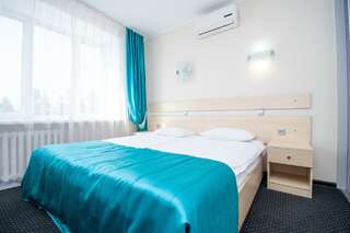 Гостиница Огни Енисея Красноярск 2-комнатный номер полулюкс с 1 двуспальной кроватью-1