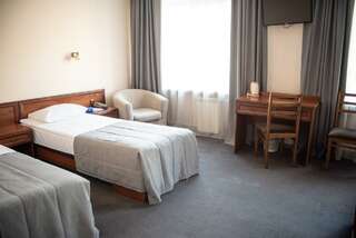 Гостиница Огни Енисея Красноярск Номер стандарт с 2 односпальными кроватями-2